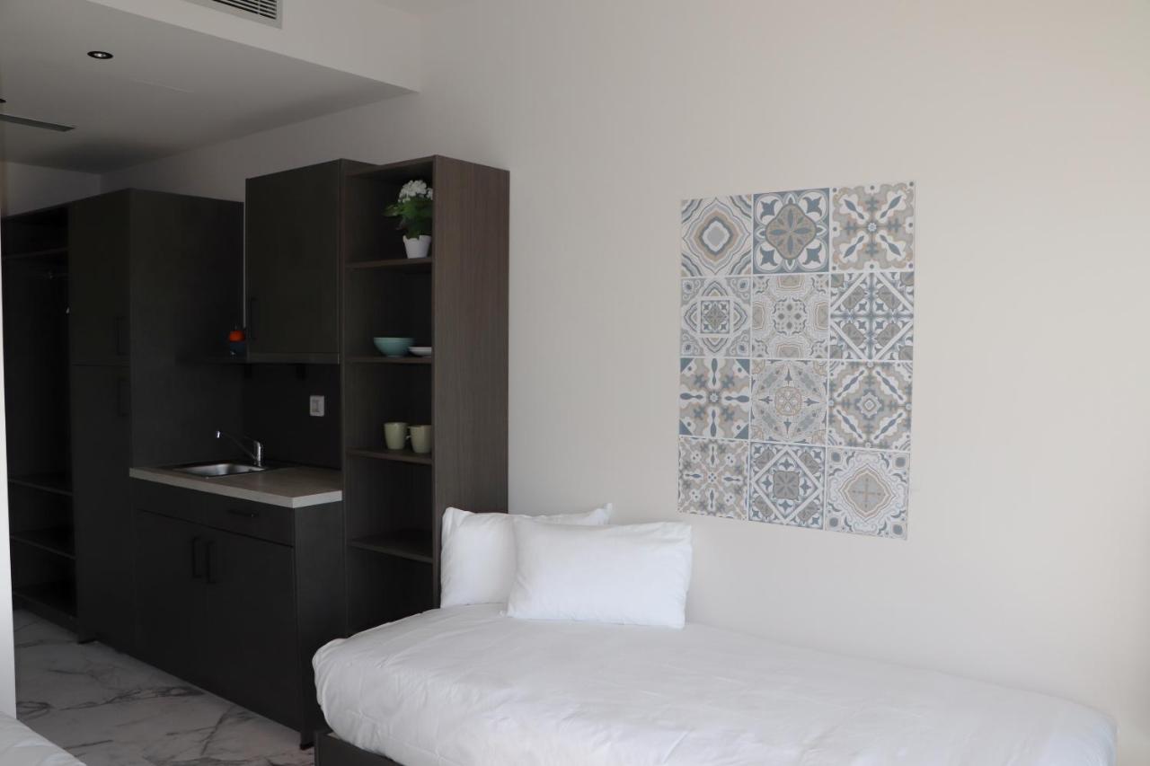 Student Experience Madrid Pozuelo - Luxury Hostel Pozuelo de Alarcon Luaran gambar