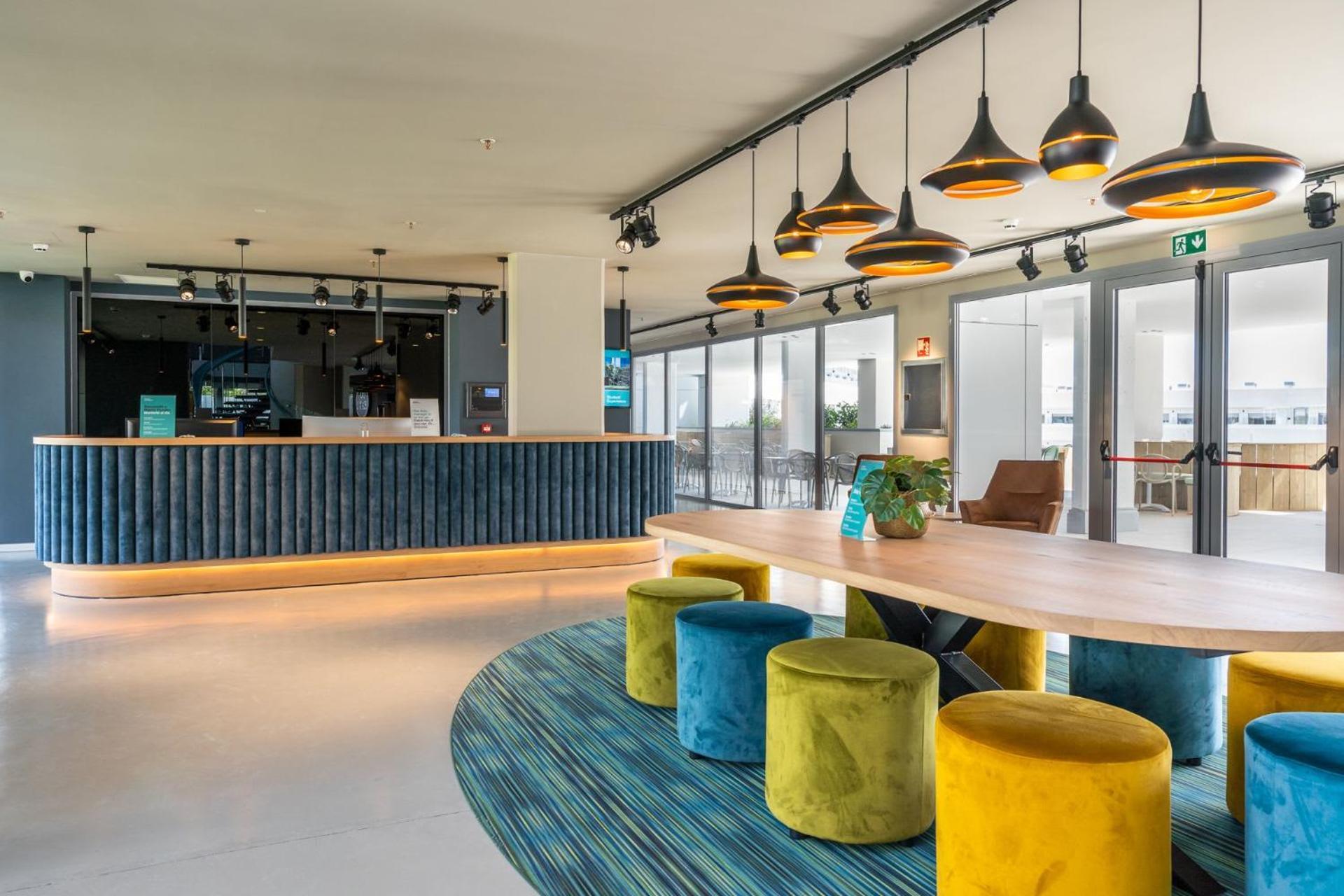 Student Experience Madrid Pozuelo - Luxury Hostel Pozuelo de Alarcon Luaran gambar