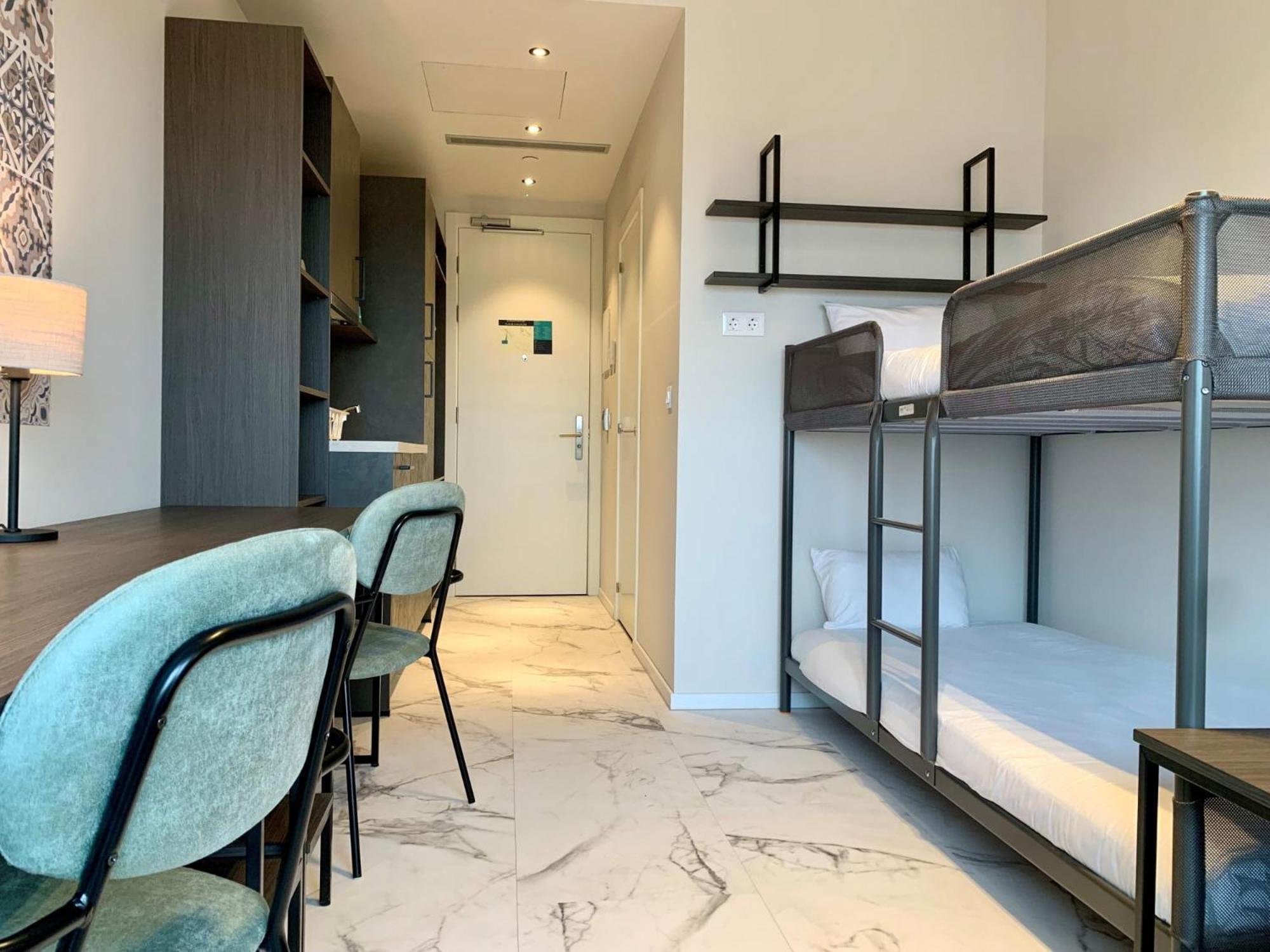 Student Experience Madrid Pozuelo - Luxury Hostel Pozuelo de Alarcon Luaran gambar