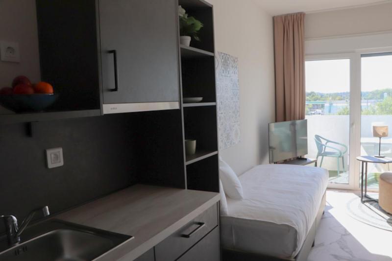 Student Experience Madrid Pozuelo - Luxury Hostel Pozuelo de Alarcon Luaran gambar